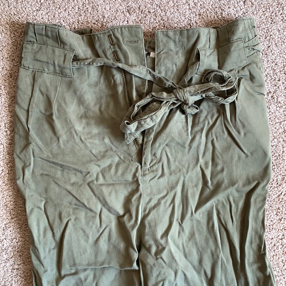 H&M paperbag belted pants